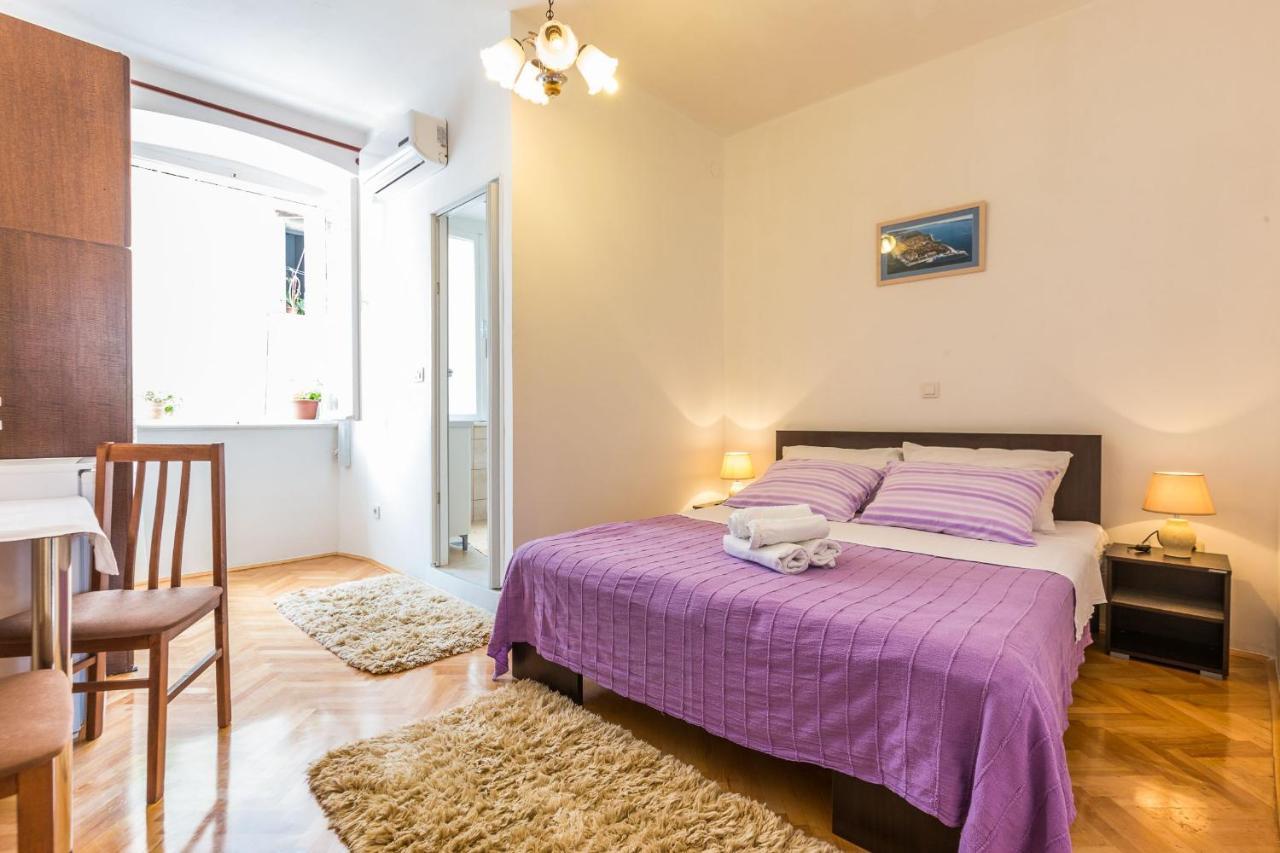 Mila Apartments In Old Town Centre Zadar Exterior photo